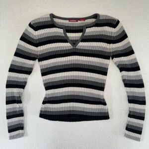 Y2k Outlooks striped ribbed long sleeve v neck top medium